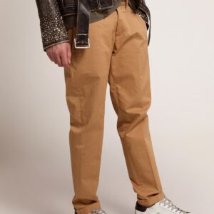 Men's Super Star with black heel tab and metal stud lettering